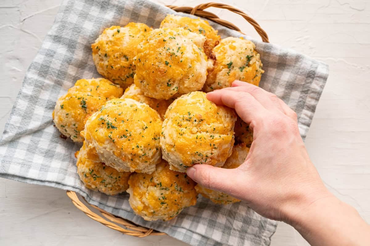 cheddar bay biscuits - Article 1